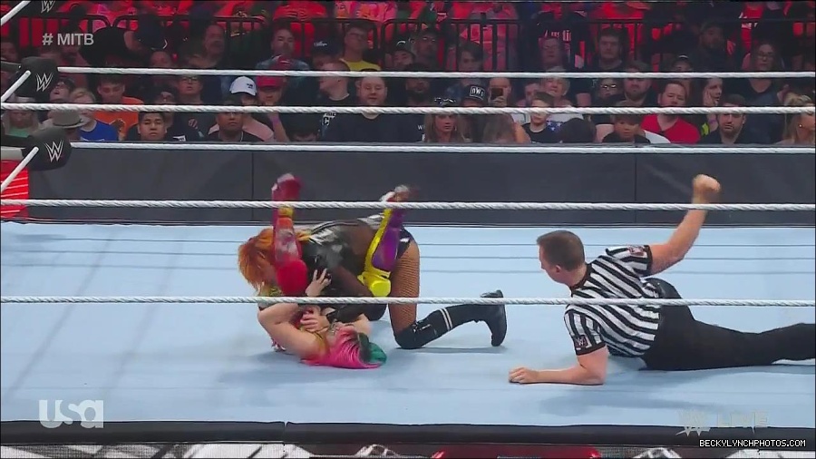 WWE_Monday_Night_Raw_2022_06_20_720p_HDTV_x264-NWCHD_mp4_006937437.jpg