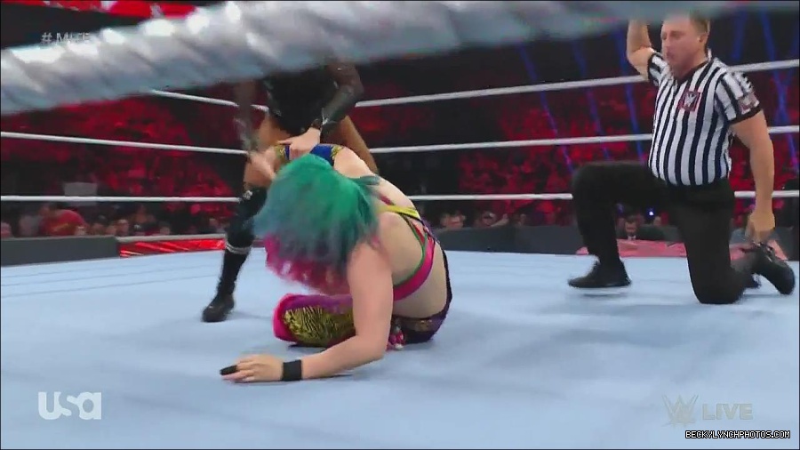 WWE_Monday_Night_Raw_2022_06_20_720p_HDTV_x264-NWCHD_mp4_006938638.jpg