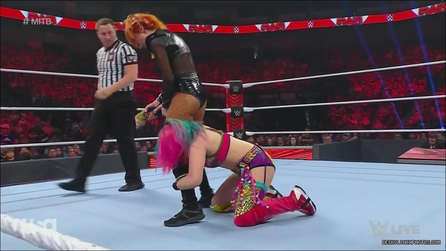 WWE_Monday_Night_Raw_2022_06_20_720p_HDTV_x264-NWCHD_mp4_006941441.jpg