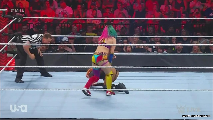 WWE_Monday_Night_Raw_2022_06_20_720p_HDTV_x264-NWCHD_mp4_006943843.jpg