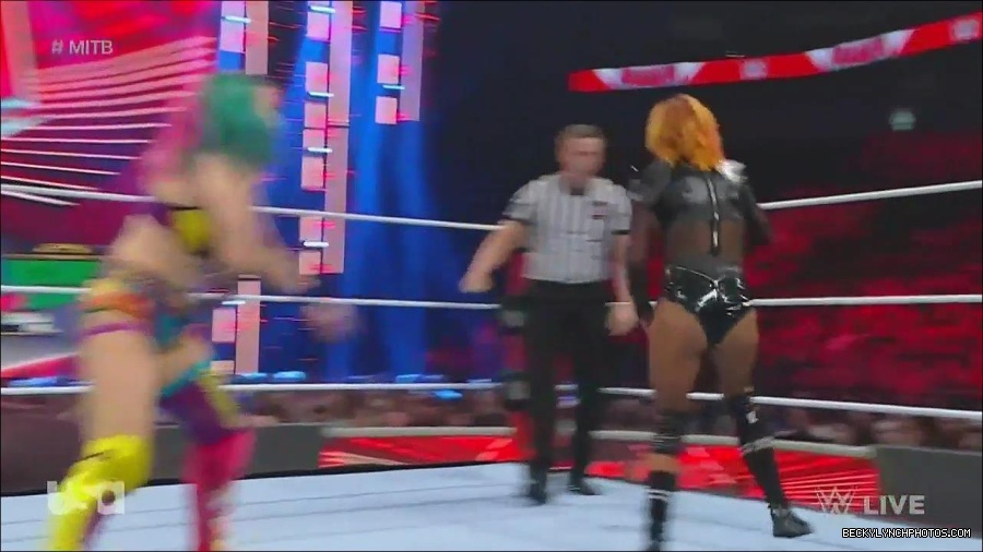 WWE_Monday_Night_Raw_2022_06_20_720p_HDTV_x264-NWCHD_mp4_006951851.jpg