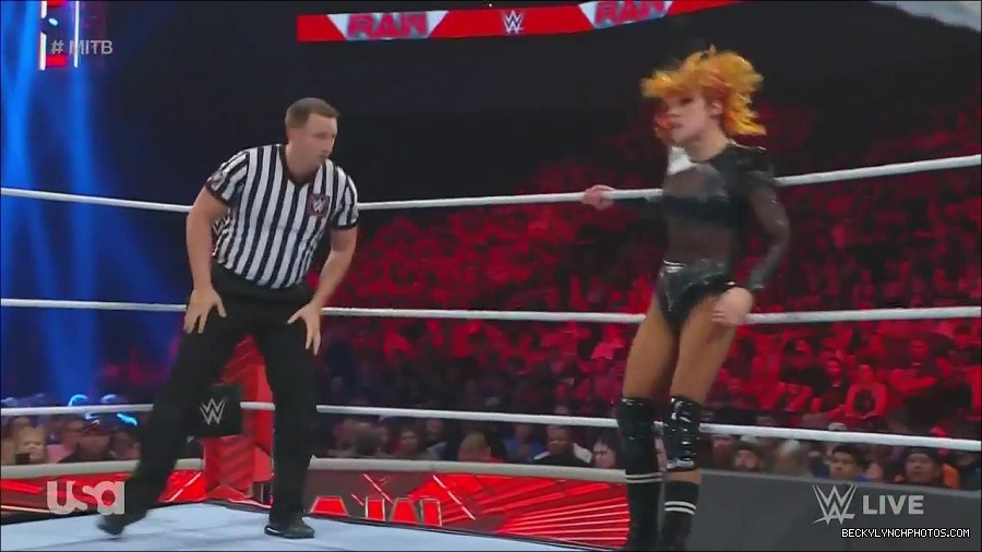 WWE_Monday_Night_Raw_2022_06_20_720p_HDTV_x264-NWCHD_mp4_006952251.jpg
