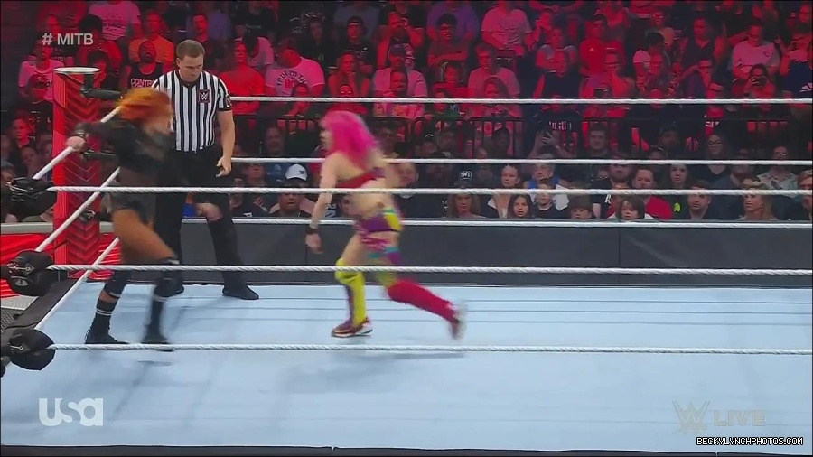 WWE_Monday_Night_Raw_2022_06_20_720p_HDTV_x264-NWCHD_mp4_006957857.jpg