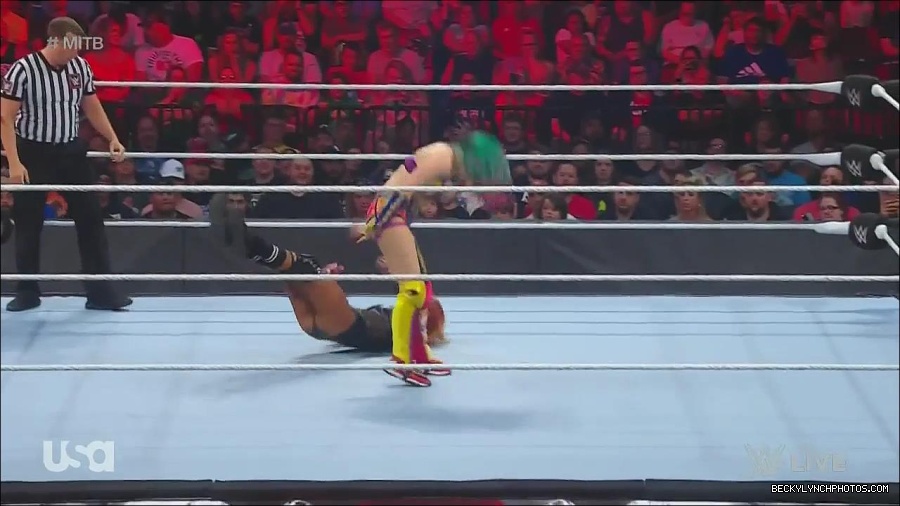 WWE_Monday_Night_Raw_2022_06_20_720p_HDTV_x264-NWCHD_mp4_006959859.jpg