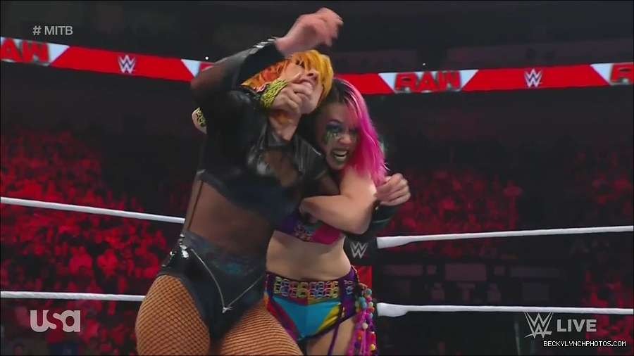 WWE_Monday_Night_Raw_2022_06_20_720p_HDTV_x264-NWCHD_mp4_006972672.jpg