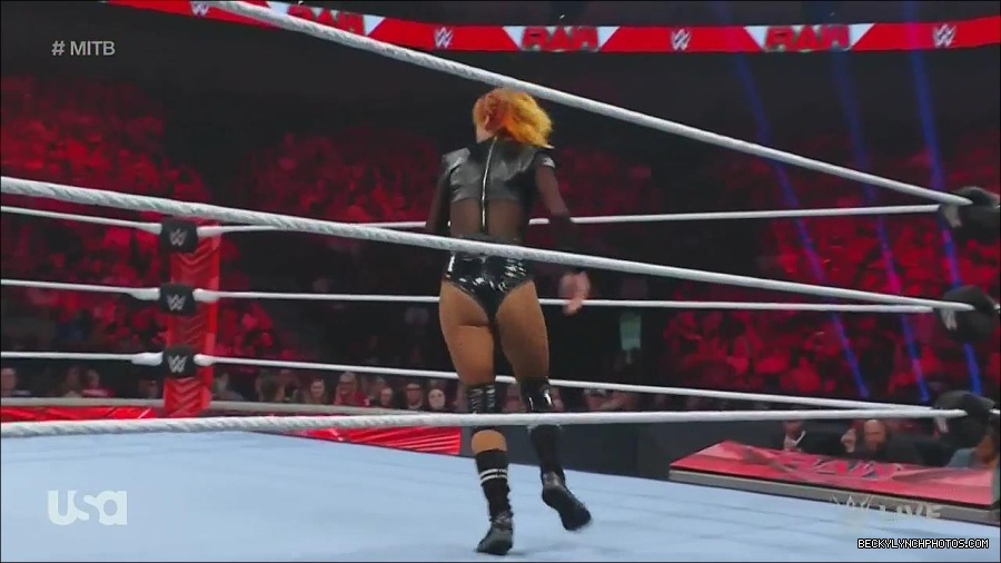 WWE_Monday_Night_Raw_2022_06_20_720p_HDTV_x264-NWCHD_mp4_006978678.jpg