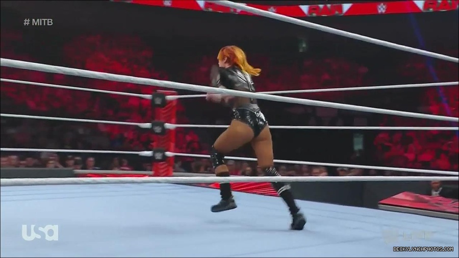 WWE_Monday_Night_Raw_2022_06_20_720p_HDTV_x264-NWCHD_mp4_006979078.jpg
