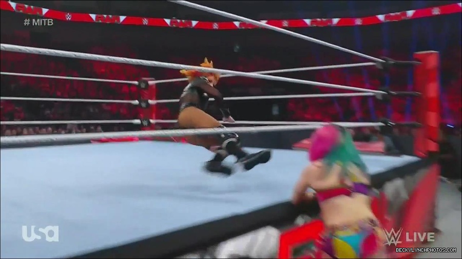 WWE_Monday_Night_Raw_2022_06_20_720p_HDTV_x264-NWCHD_mp4_006981881.jpg
