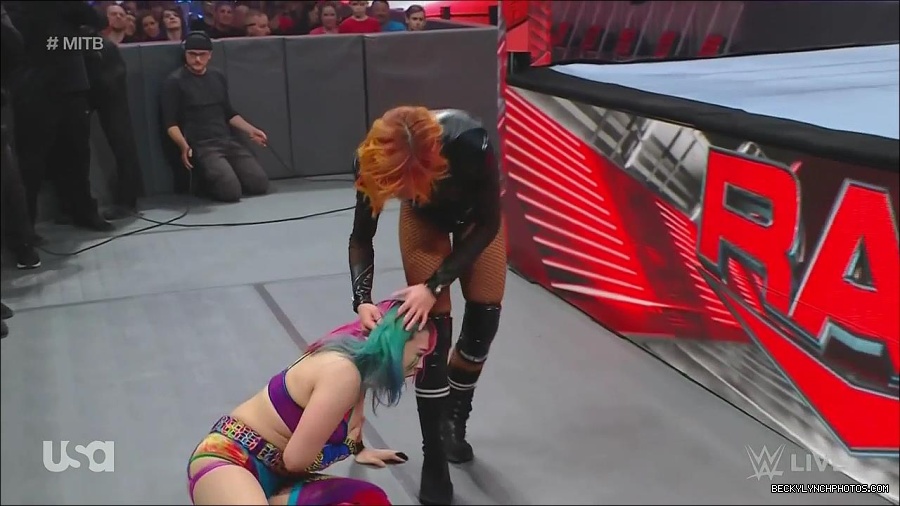 WWE_Monday_Night_Raw_2022_06_20_720p_HDTV_x264-NWCHD_mp4_006988688.jpg