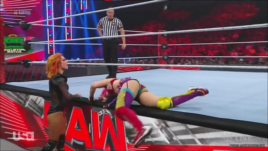 WWE_Monday_Night_Raw_2022_06_20_720p_HDTV_x264-NWCHD_mp4_006991891.jpg
