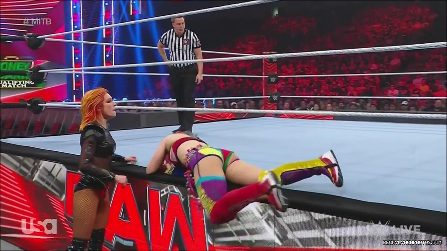 WWE_Monday_Night_Raw_2022_06_20_720p_HDTV_x264-NWCHD_mp4_006992291.jpg