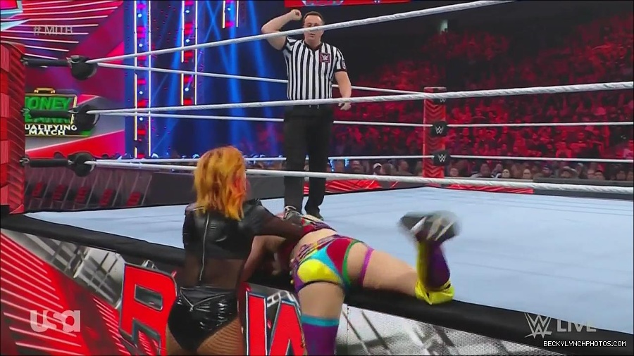 WWE_Monday_Night_Raw_2022_06_20_720p_HDTV_x264-NWCHD_mp4_006993493.jpg