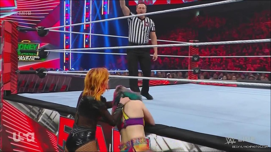 WWE_Monday_Night_Raw_2022_06_20_720p_HDTV_x264-NWCHD_mp4_006993893.jpg