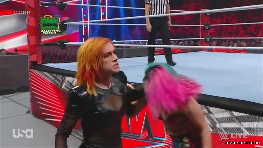 WWE_Monday_Night_Raw_2022_06_20_720p_HDTV_x264-NWCHD_mp4_006999098.jpg