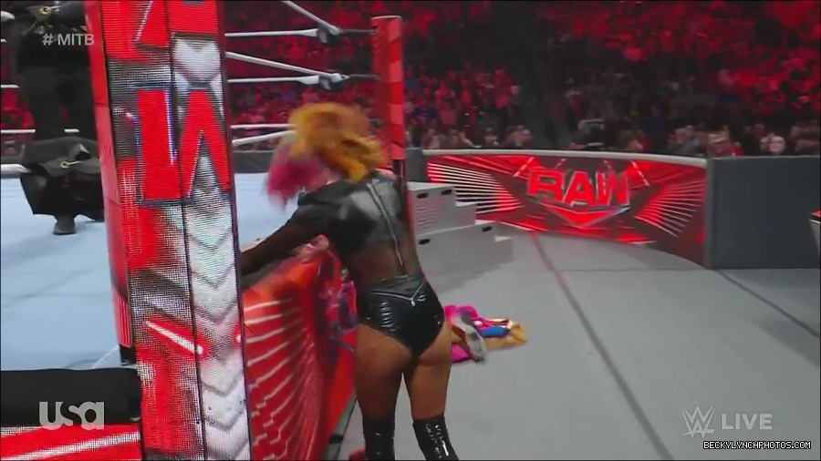 WWE_Monday_Night_Raw_2022_06_20_720p_HDTV_x264-NWCHD_mp4_007002702.jpg