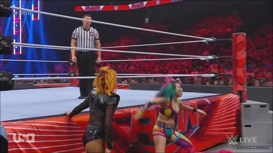 WWE_Monday_Night_Raw_2022_06_20_720p_HDTV_x264-NWCHD_mp4_007003503.jpg