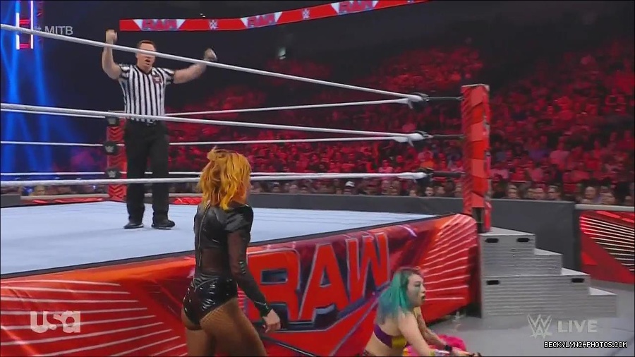 WWE_Monday_Night_Raw_2022_06_20_720p_HDTV_x264-NWCHD_mp4_007003903.jpg