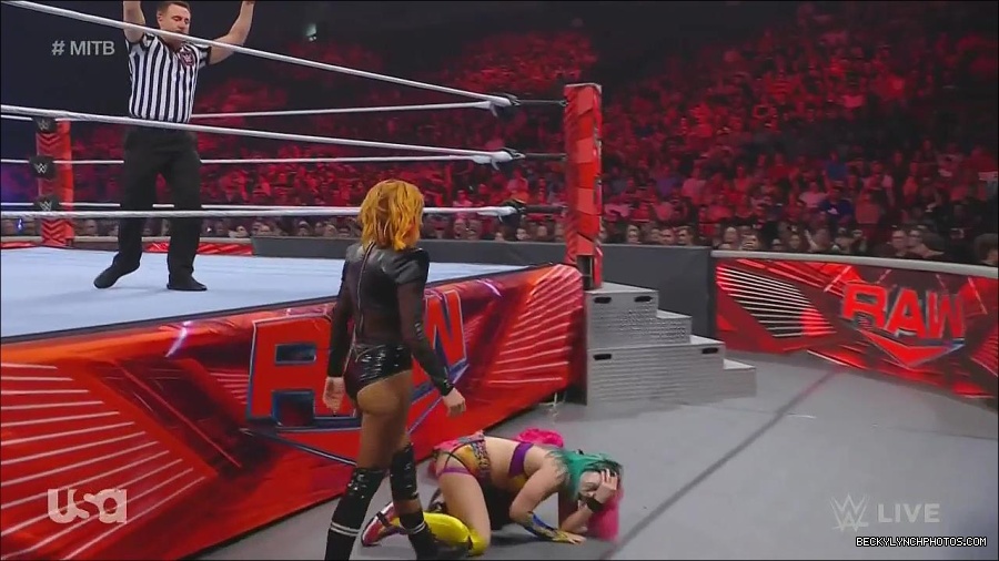 WWE_Monday_Night_Raw_2022_06_20_720p_HDTV_x264-NWCHD_mp4_007004704.jpg