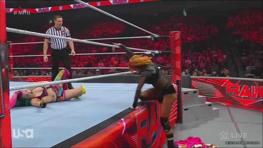 WWE_Monday_Night_Raw_2022_06_20_720p_HDTV_x264-NWCHD_mp4_007010309.jpg
