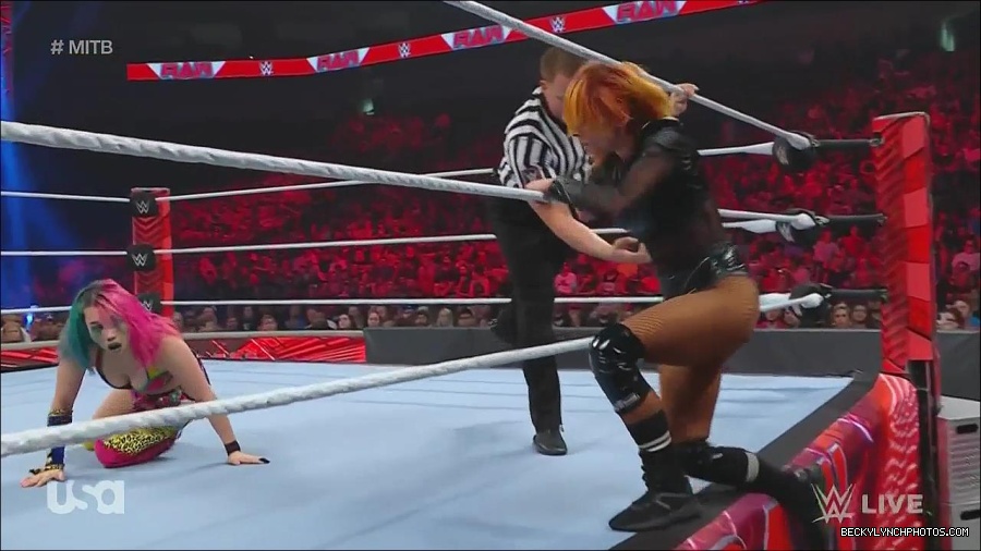 WWE_Monday_Night_Raw_2022_06_20_720p_HDTV_x264-NWCHD_mp4_007011911.jpg
