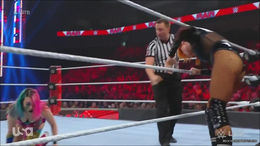 WWE_Monday_Night_Raw_2022_06_20_720p_HDTV_x264-NWCHD_mp4_007012712.jpg