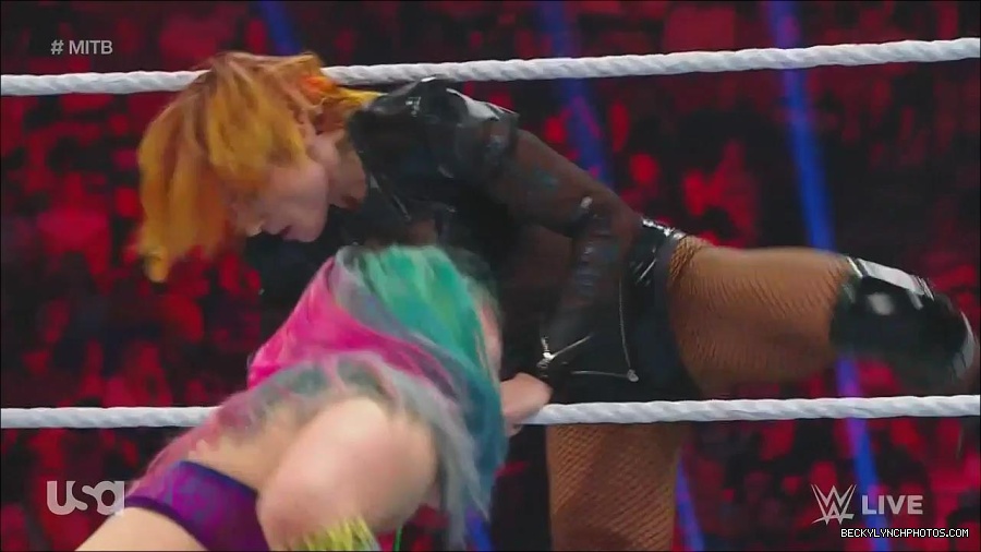 WWE_Monday_Night_Raw_2022_06_20_720p_HDTV_x264-NWCHD_mp4_007013112.jpg