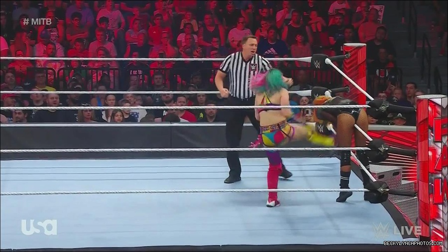 WWE_Monday_Night_Raw_2022_06_20_720p_HDTV_x264-NWCHD_mp4_007015515.jpg