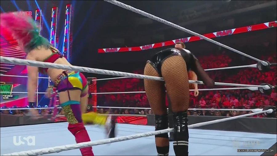 WWE_Monday_Night_Raw_2022_06_20_720p_HDTV_x264-NWCHD_mp4_007018718.jpg
