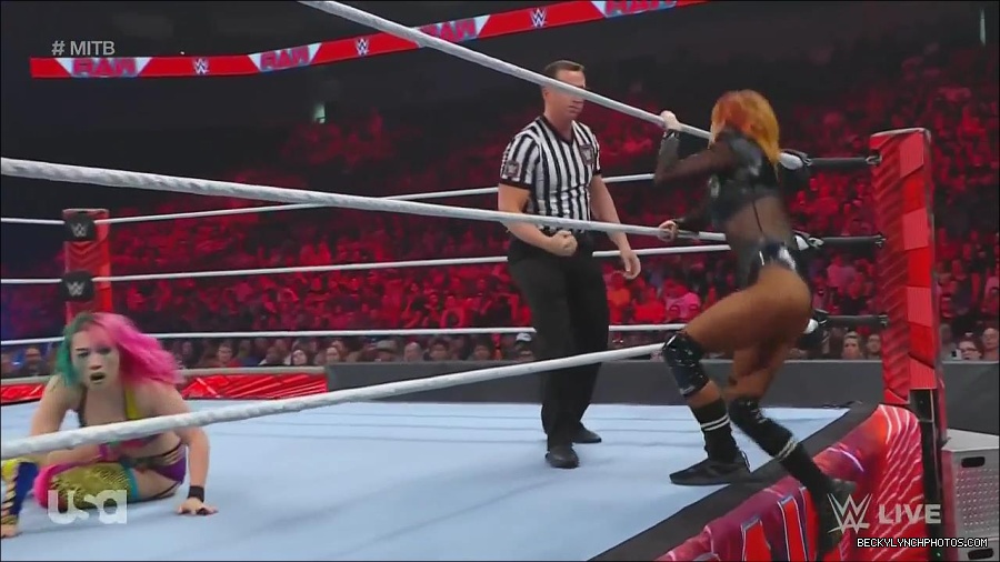 WWE_Monday_Night_Raw_2022_06_20_720p_HDTV_x264-NWCHD_mp4_007053152.jpg