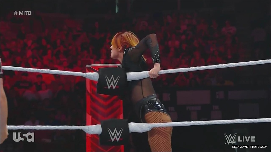 WWE_Monday_Night_Raw_2022_06_20_720p_HDTV_x264-NWCHD_mp4_007056355.jpg