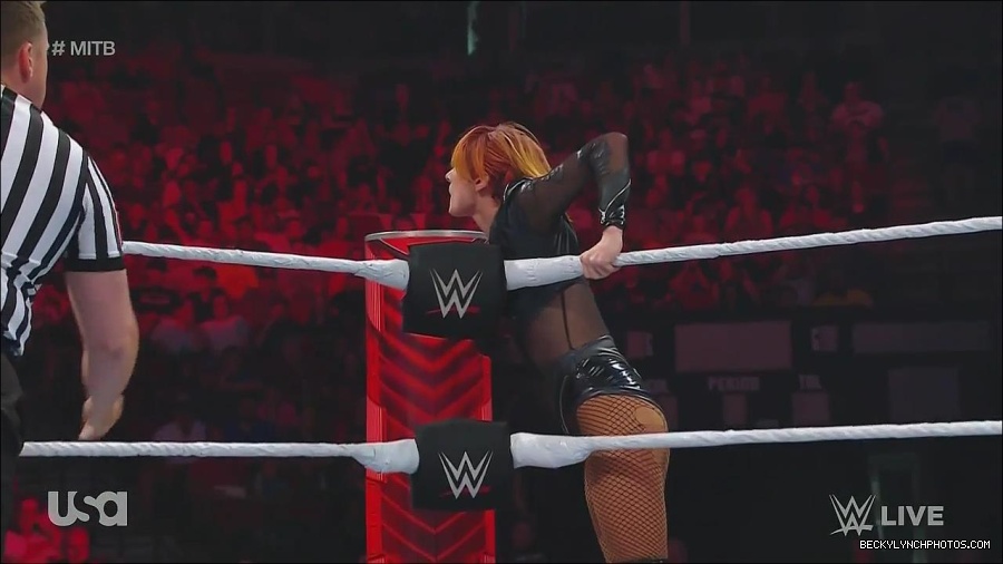 WWE_Monday_Night_Raw_2022_06_20_720p_HDTV_x264-NWCHD_mp4_007057156.jpg