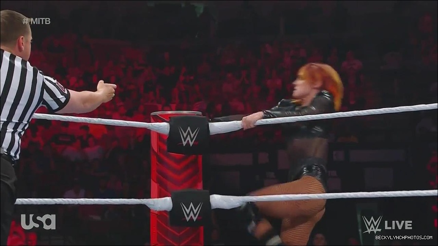 WWE_Monday_Night_Raw_2022_06_20_720p_HDTV_x264-NWCHD_mp4_007057957.jpg