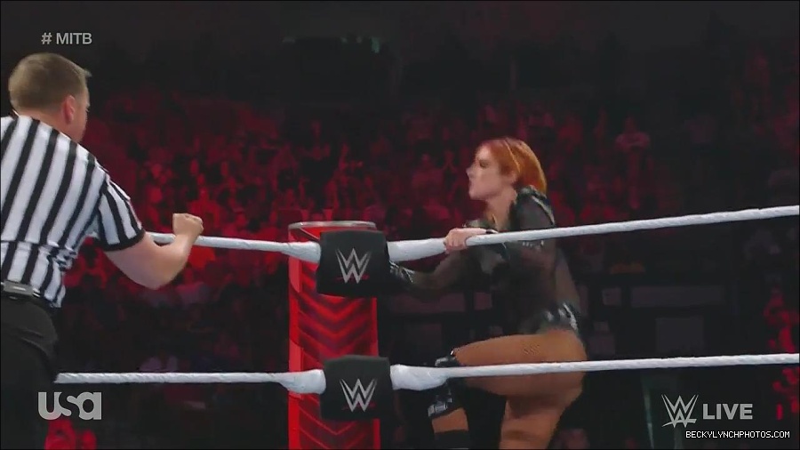 WWE_Monday_Night_Raw_2022_06_20_720p_HDTV_x264-NWCHD_mp4_007058357.jpg