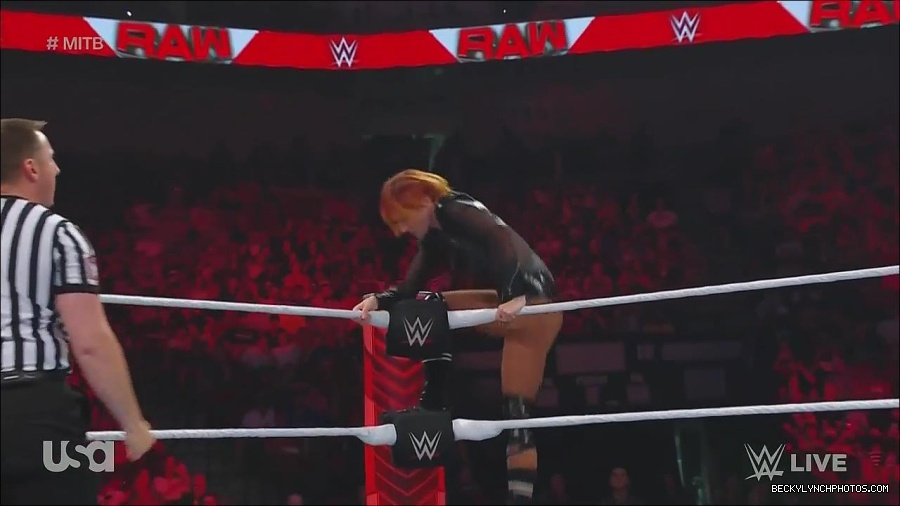 WWE_Monday_Night_Raw_2022_06_20_720p_HDTV_x264-NWCHD_mp4_007059158.jpg