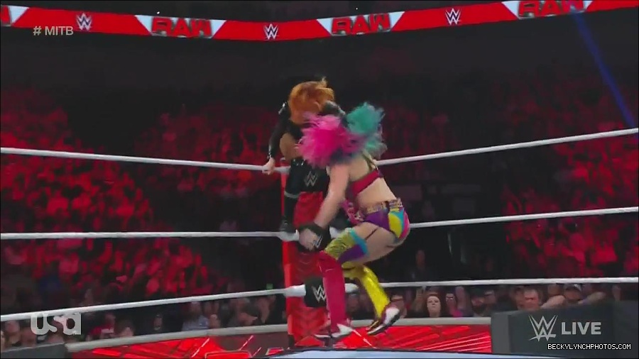 WWE_Monday_Night_Raw_2022_06_20_720p_HDTV_x264-NWCHD_mp4_007061961.jpg