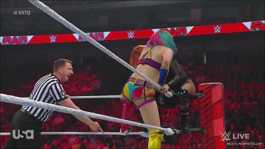 WWE_Monday_Night_Raw_2022_06_20_720p_HDTV_x264-NWCHD_mp4_007064764.jpg