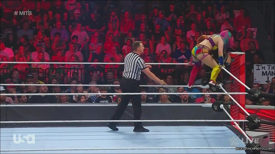 WWE_Monday_Night_Raw_2022_06_20_720p_HDTV_x264-NWCHD_mp4_007065565.jpg