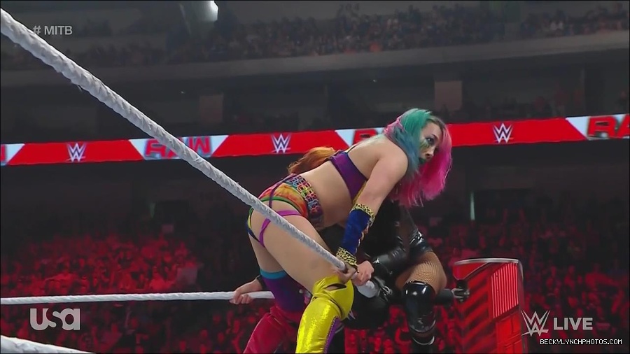 WWE_Monday_Night_Raw_2022_06_20_720p_HDTV_x264-NWCHD_mp4_007067567.jpg