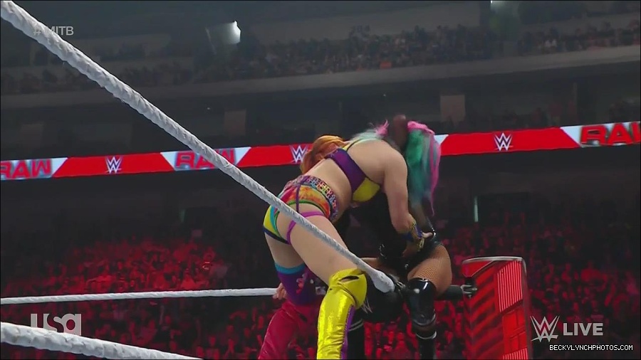WWE_Monday_Night_Raw_2022_06_20_720p_HDTV_x264-NWCHD_mp4_007070770.jpg