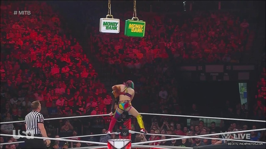 WWE_Monday_Night_Raw_2022_06_20_720p_HDTV_x264-NWCHD_mp4_007072371.jpg