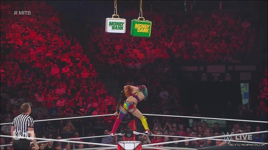 WWE_Monday_Night_Raw_2022_06_20_720p_HDTV_x264-NWCHD_mp4_007073172.jpg