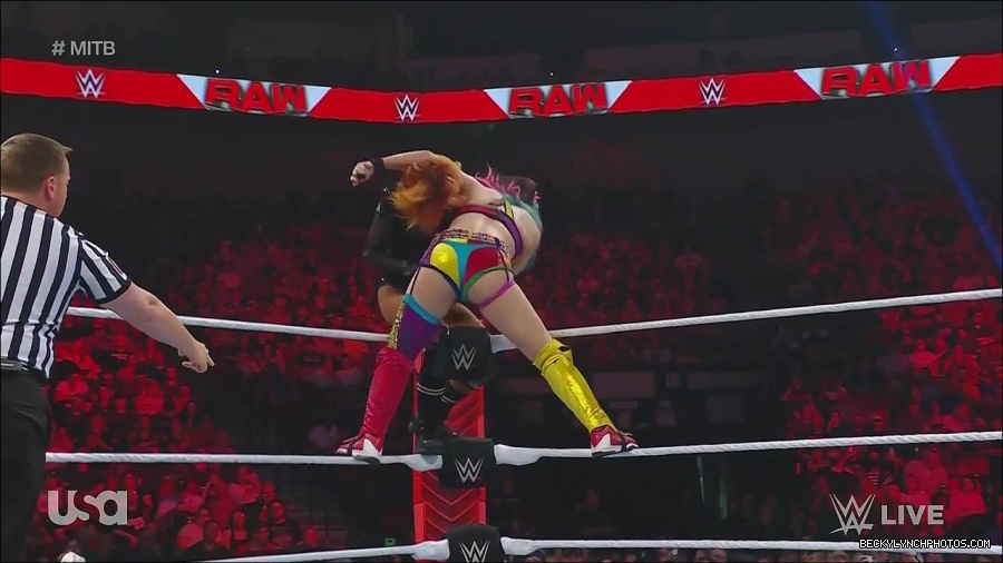 WWE_Monday_Night_Raw_2022_06_20_720p_HDTV_x264-NWCHD_mp4_007076375.jpg
