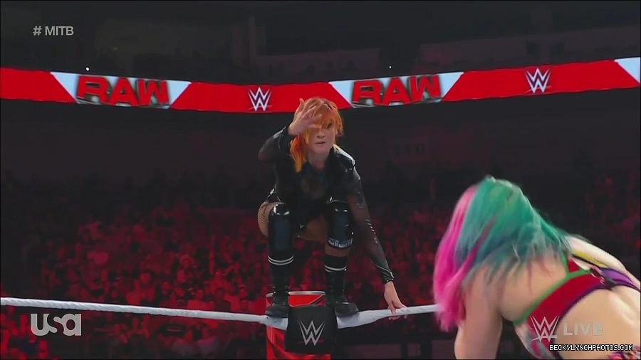 WWE_Monday_Night_Raw_2022_06_20_720p_HDTV_x264-NWCHD_mp4_007082782.jpg