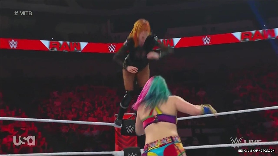 WWE_Monday_Night_Raw_2022_06_20_720p_HDTV_x264-NWCHD_mp4_007084383.jpg