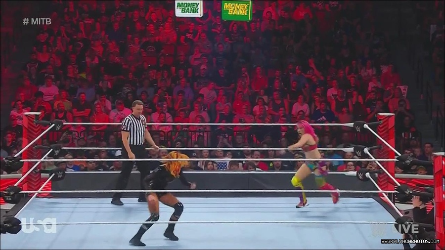 WWE_Monday_Night_Raw_2022_06_20_720p_HDTV_x264-NWCHD_mp4_007086385.jpg