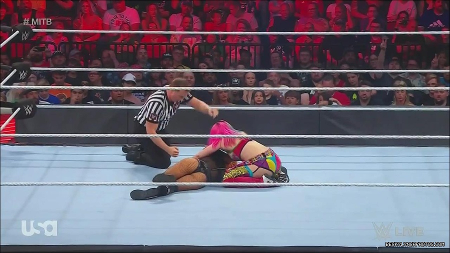 WWE_Monday_Night_Raw_2022_06_20_720p_HDTV_x264-NWCHD_mp4_007094794.jpg