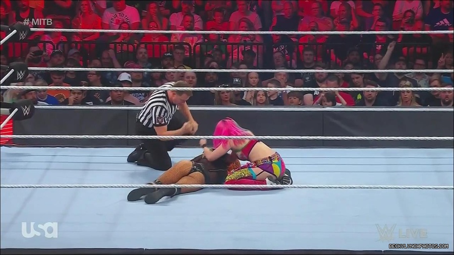WWE_Monday_Night_Raw_2022_06_20_720p_HDTV_x264-NWCHD_mp4_007095194.jpg
