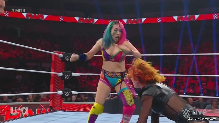 WWE_Monday_Night_Raw_2022_06_20_720p_HDTV_x264-NWCHD_mp4_007099599.jpg