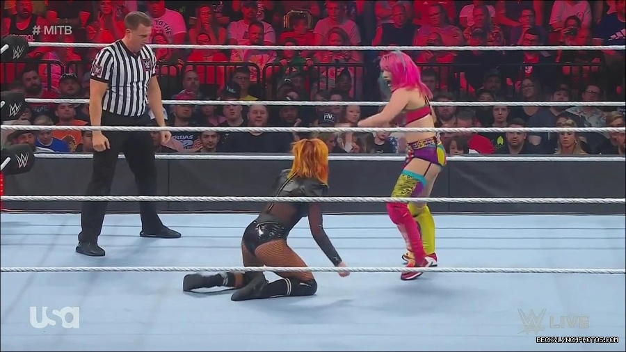 WWE_Monday_Night_Raw_2022_06_20_720p_HDTV_x264-NWCHD_mp4_007104403.jpg