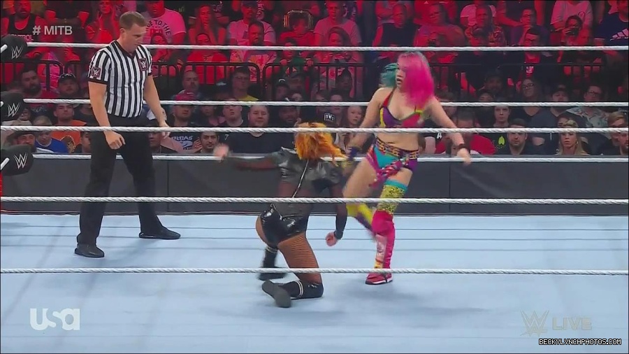 WWE_Monday_Night_Raw_2022_06_20_720p_HDTV_x264-NWCHD_mp4_007104804.jpg